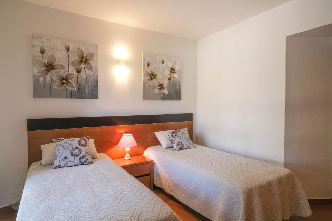 Casa Caravela, Luz Buitenkant foto